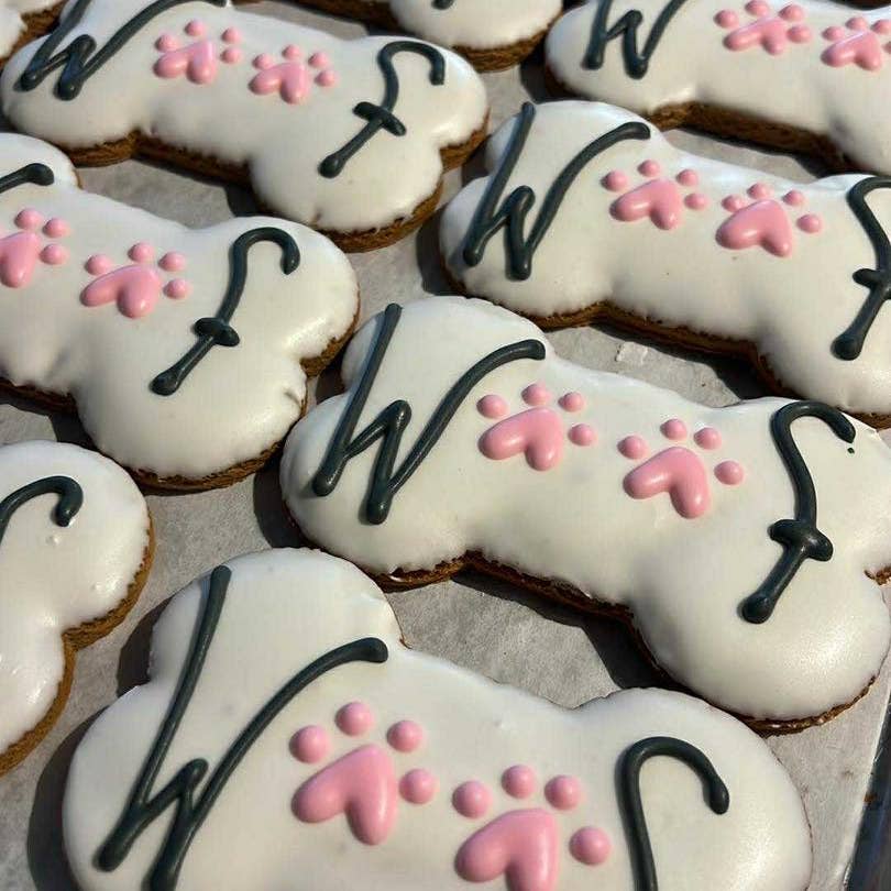 Woof Bone Dog Cookie | Doesn't Melt