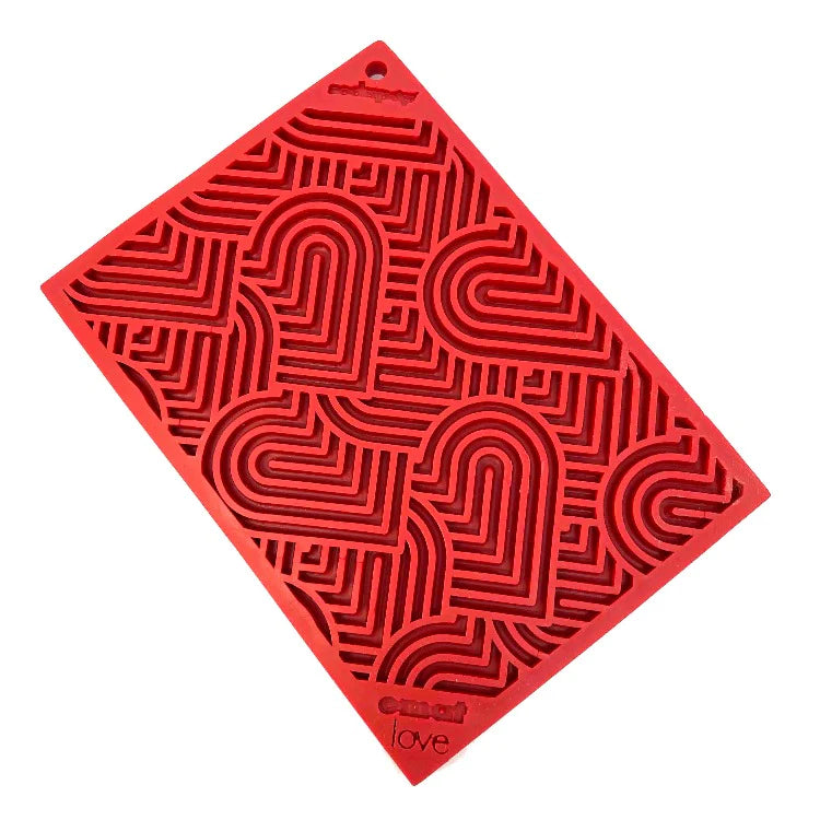 SodaPup Lick Mat "Love" Heart Design